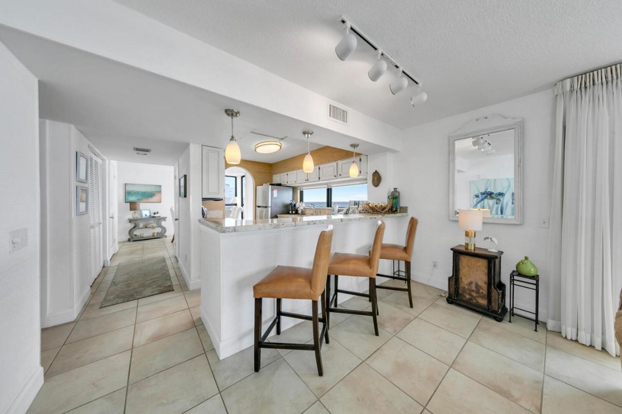 Mainsail 131 - Beachfront 2Br With Free Seasonal Beach Service Destin Bagian luar foto