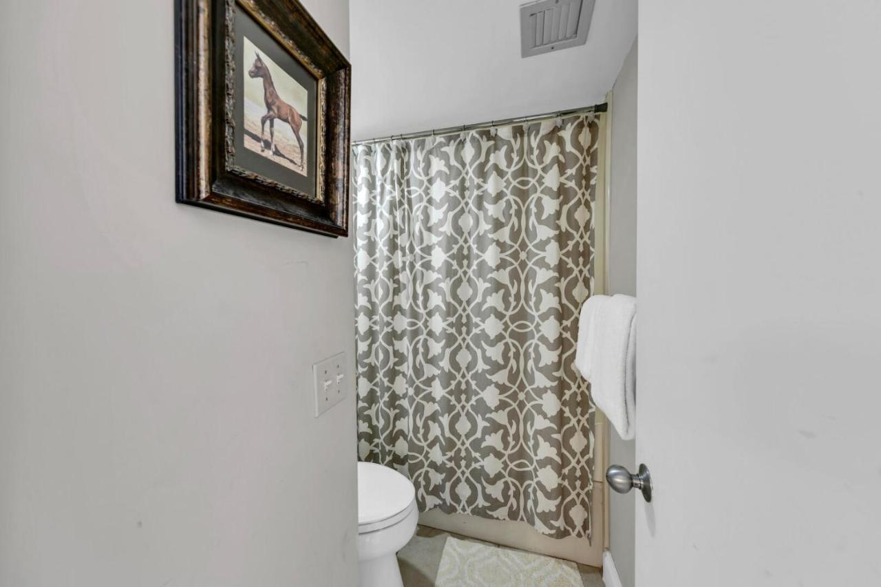 Mainsail 131 - Beachfront 2Br With Free Seasonal Beach Service Destin Bagian luar foto