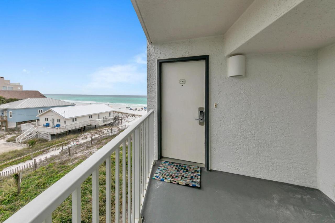Mainsail 131 - Beachfront 2Br With Free Seasonal Beach Service Destin Bagian luar foto