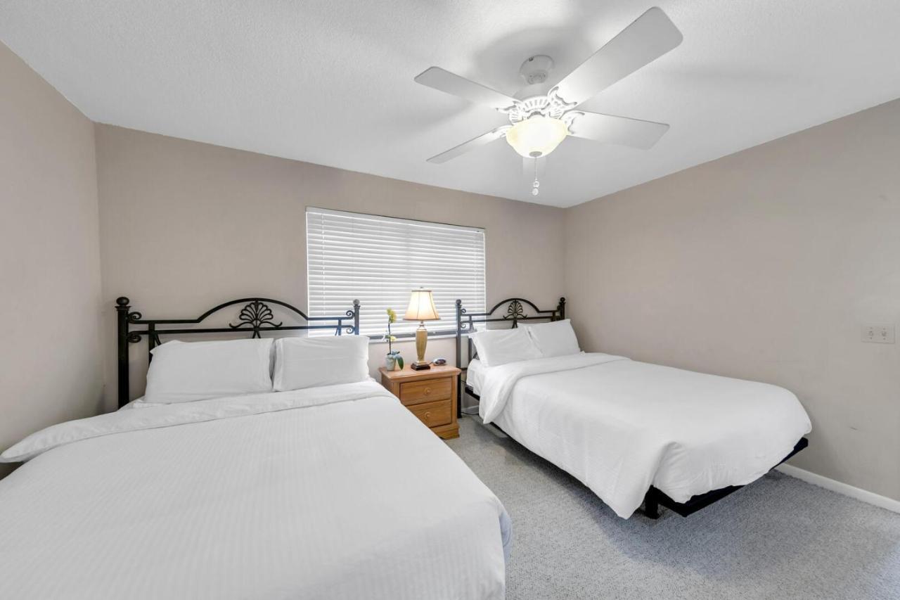 Mainsail 131 - Beachfront 2Br With Free Seasonal Beach Service Destin Bagian luar foto